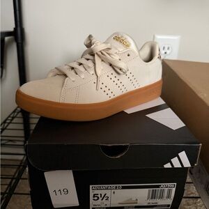 NEW Adidas Advantage 2.0 Sneaker $55 retail